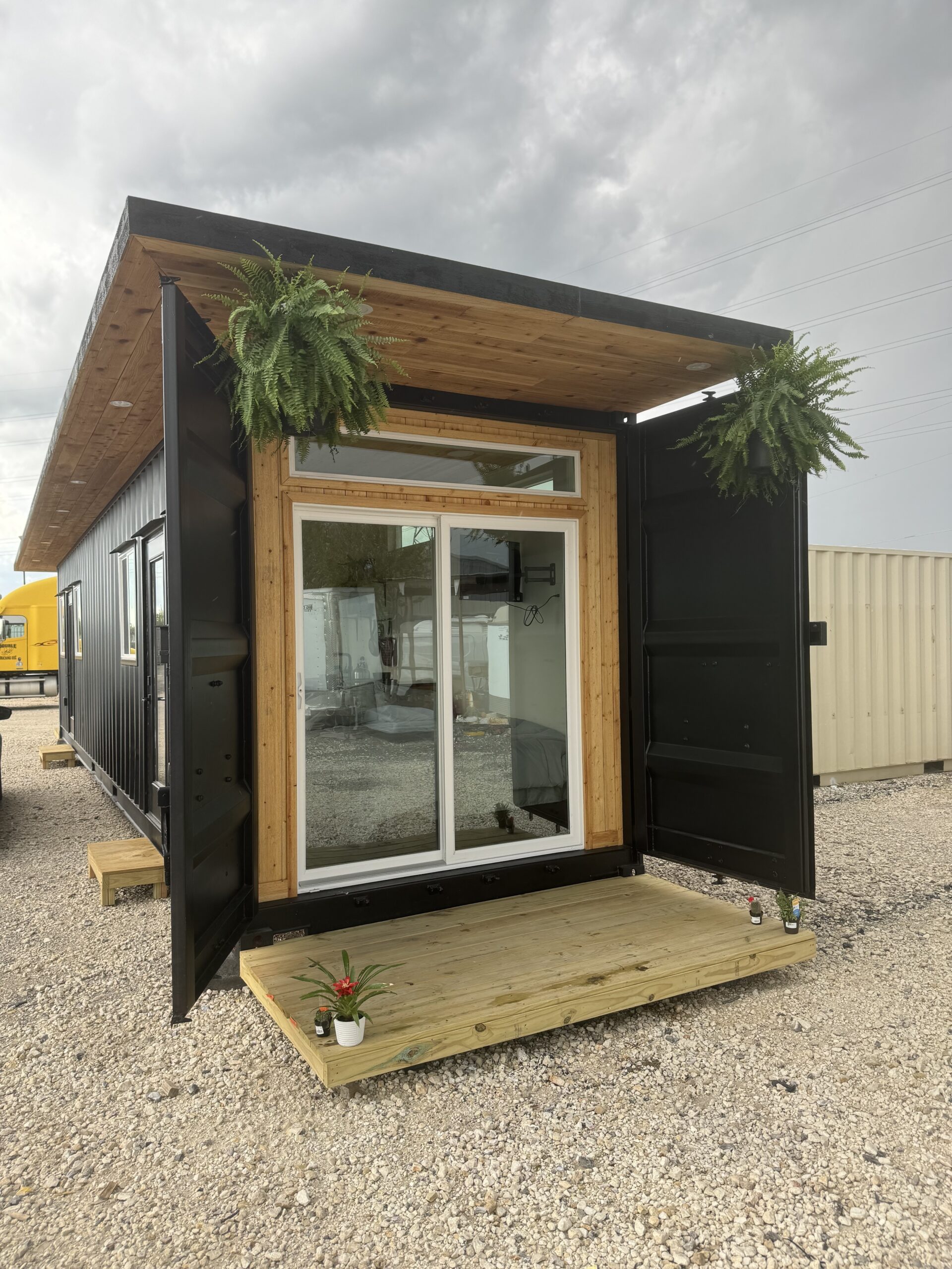 40 ft Container Duplex, Ready to Ship - Bob's Containers